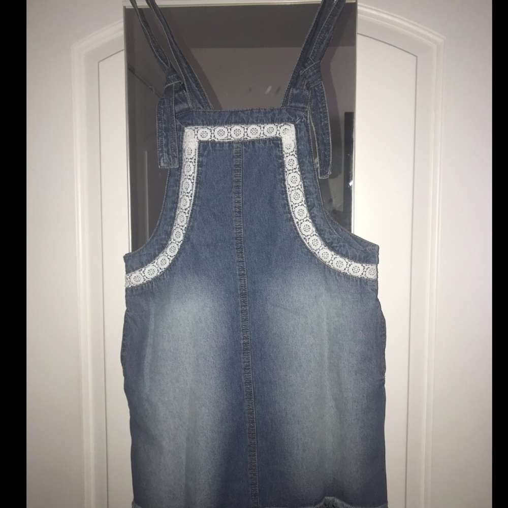 NWT LACE TRIM DENIM DRESS